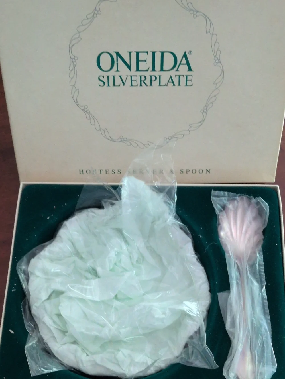 Oneida Silverplate in Box Serving Tray and Spoon  NWT